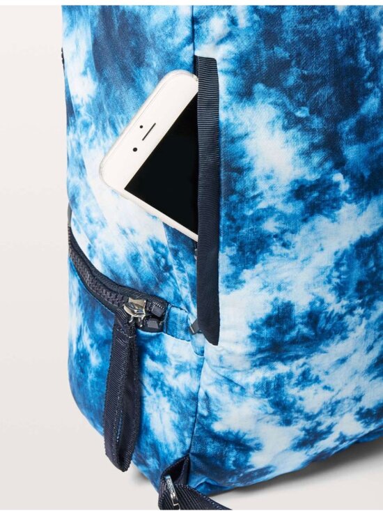 Lululemon City Adventurer Backpack main image 11